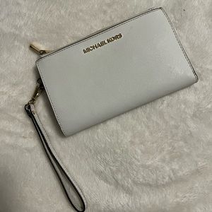 Michael Kors wristlet